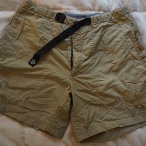 Mountain Hardwear men's medium hiking shorts